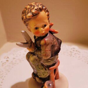 Vintage Goebel Hummel figurine #308 "Little Tailor" 5.75" tall Germany 1972